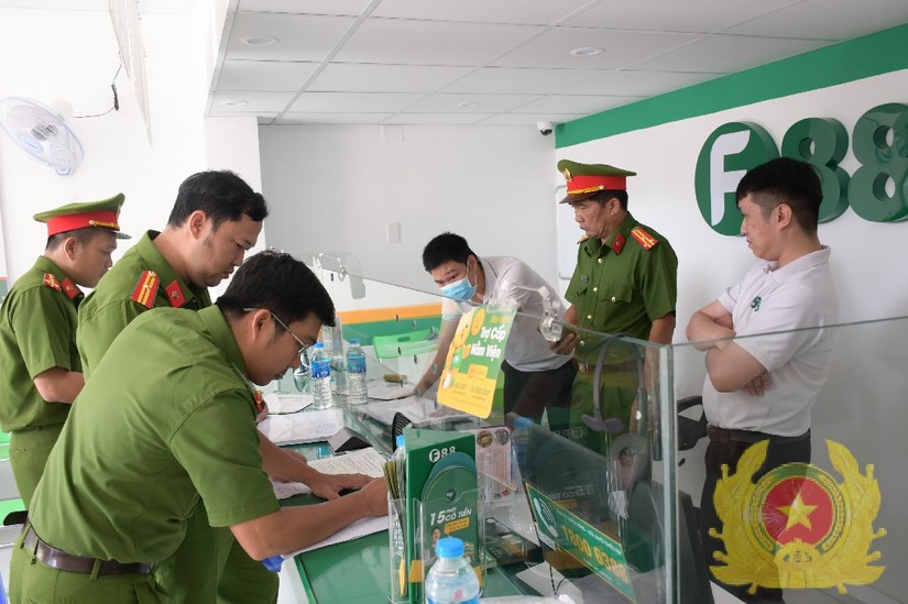 Kiểm tra địa điểm 55win.com - Trang Cược Uy Tín Cao Nhất 2025 của F88 tại Mỹ Tho (Tiền Giang). Ảnh: C&ocirc;ng an Tiền Giang