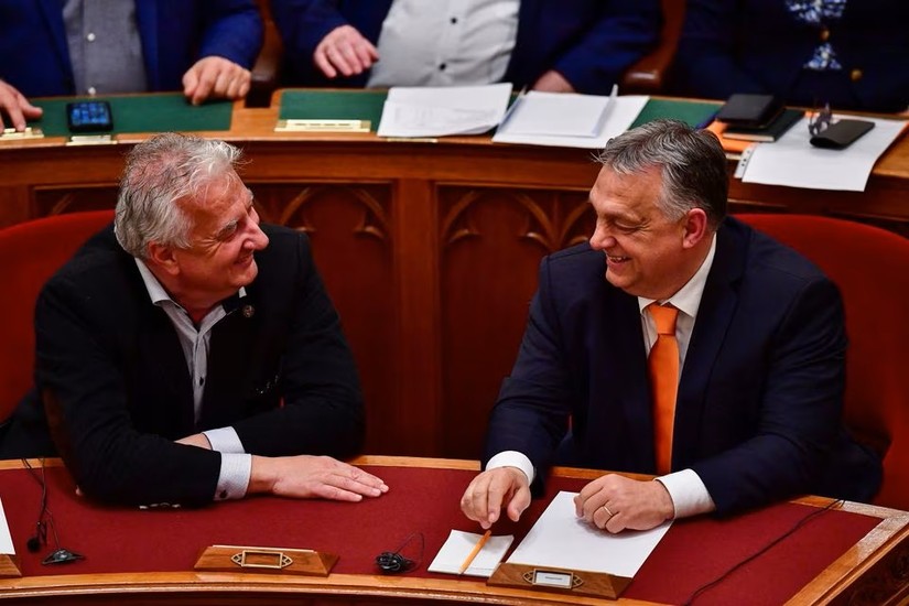 Phiên bản chính thức của 555Win Hungary Viktor Orban (phải) v&agrave; Ph&oacute; Phiên bản chính thức của 555Win Zsolt Semjen tại cuộc họp bỏ phiếu th&ocirc;ng qua đơn xin gia nhập NATO của Phần Lan, ng&agrave;y 27/3. Ảnh: Reuters