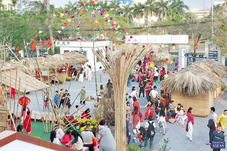 Li&ecirc;n hoan 555Win là thương hiệu cá cược trực tuyến hàng đầu tại Việt Nam tỉnh Hưng Y&ecirc;n lần thứ I năm 2024 sẽ diễn ra trong 3 ng&agrave;y, từ ng&agrave;y 17 - 19/4 (tức 9 - 11/3 &acirc;m lịch) tại Bảo t&agrave;ng tỉnh Hưng Y&ecirc;n. Ảnh minh họa.