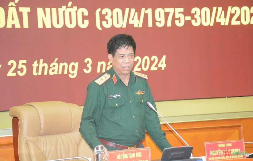 Thượng tướng Nguyễn Văn Nghĩa, Ph&oacute; tổng Tham mưu trưởng Qu&acirc;n đội nh&acirc;n d&acirc;n Việt Nam chủ tr&igrave; Hội nghị. Ảnh: VGP.