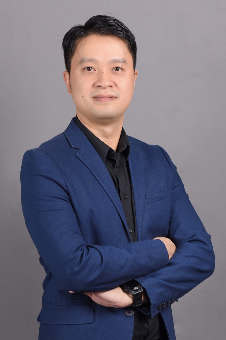 &Ocirc;ng Vũ Thanh H&ugrave;ng, Tổng Gi&aacute;m đốc C&ocirc;ng ty Cổ phần C&ocirc;ng nghệ iPOS.vn