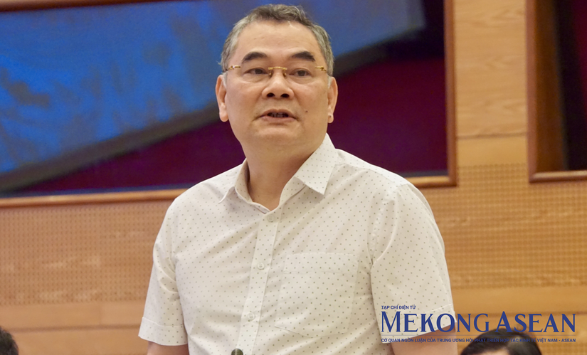 Trung tướng T&ocirc; &Acirc;n X&ocirc;, người ph&aacute;t ng&ocirc;n Bộ C&ocirc;ng an.