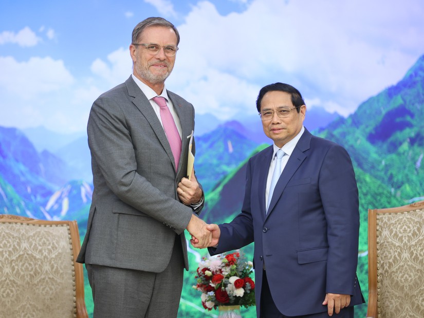 Phiên bản chính thức của 555Win Phạm Minh Ch&iacute;nh tiếp Đại sứ Ph&aacute;p Olivier Brochet nh&acirc;n dịp bắt đầu nhiệm kỳ tại Việt Nam. Ảnh: VGP.
