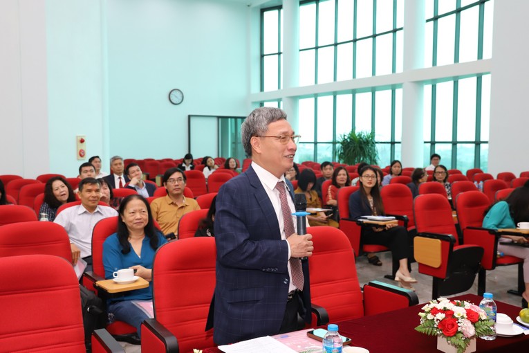 &Ocirc;ng Nguyễn Huy Văn - Ph&oacute; Tổng gi&aacute;m đốc Traphaco ph&aacute;t biểu tại Đại hội đồng cổ đ&ocirc;ng của Traphaco CNC.