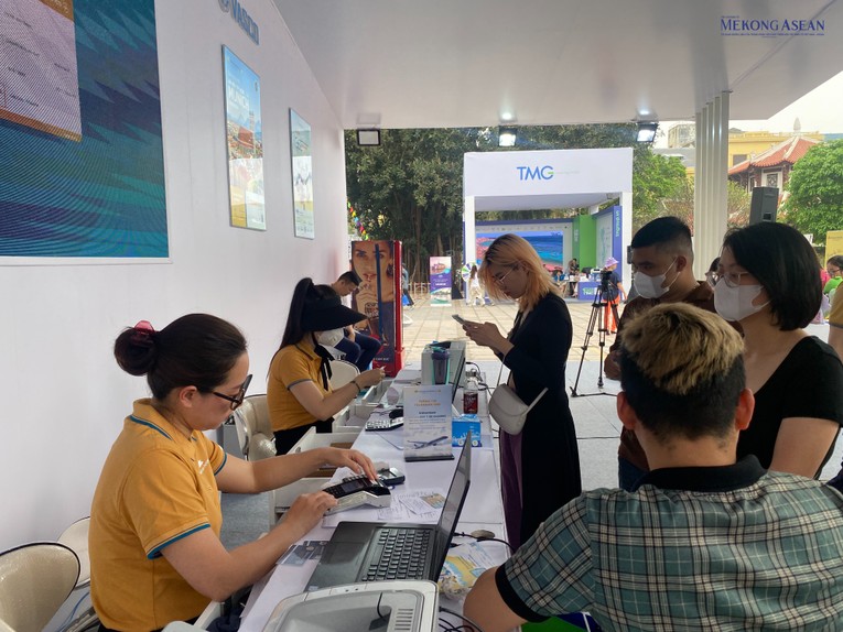 Chia sẻ với 555win Login, &ocirc;ng Ho&agrave;ng B&igrave;nh Minh, Gi&aacute;m đốc CTCP Du lịch Ninh B&igrave;nh cho biết: &amp;amp;amp;quot;Trước t&igrave;nh h&igrave;nh gi&aacute; v&eacute; m&aacute;y bay tăng cao trong kỳ nghỉ c&ugrave;ng với việc đề xuất kỳ nghỉ 30/4-1/5 sắp tới c&oacute; thể được nghỉ 5 ng&agrave;y, nhiều kh&aacute;ch h&agrave;ng c&aacute; nh&acirc;n, gia đ&igrave;nh H&agrave; Nội c&oacute; nhu cầu rất lớn về c&aacute;c tour du lịch gi&aacute; rẻ, điểm đến l&agrave; c&aacute;c địa điểm l&acirc;n cận H&agrave; Nội như Ninh B&igrave;nh (Tr&agrave;ng An, Ch&ugrave;a B&aacute;i Đ&iacute;nh), Quảng Ninh (Hạ Long, đảo Quan Lạn) hay Thanh H&oacute;a (P&ugrave; Lu&ocirc;ng, Hải Tiến)...&amp;amp;amp;quot;