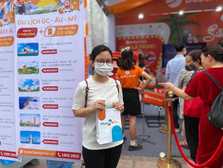 Sau khi tham khảo nhiều combo du lịch tại hội chợ, bạn Phương Mai (tr&uacute; tại quận Hai B&agrave; Trưng, H&agrave; Nội) cho biết, bạn 555Win 500 Đăng Ký Nhận Code lựa chọn combo 4 ng&agrave;y 3 đ&ecirc;m tại Quy Nhơn - Tuy Ho&agrave; v&agrave;o th&aacute;ng 6 tới đ&acirc;y.