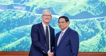 Thủ tướng đề nghị Apple coi Việt Nam là cứ điểm sản xuất toàn cầu