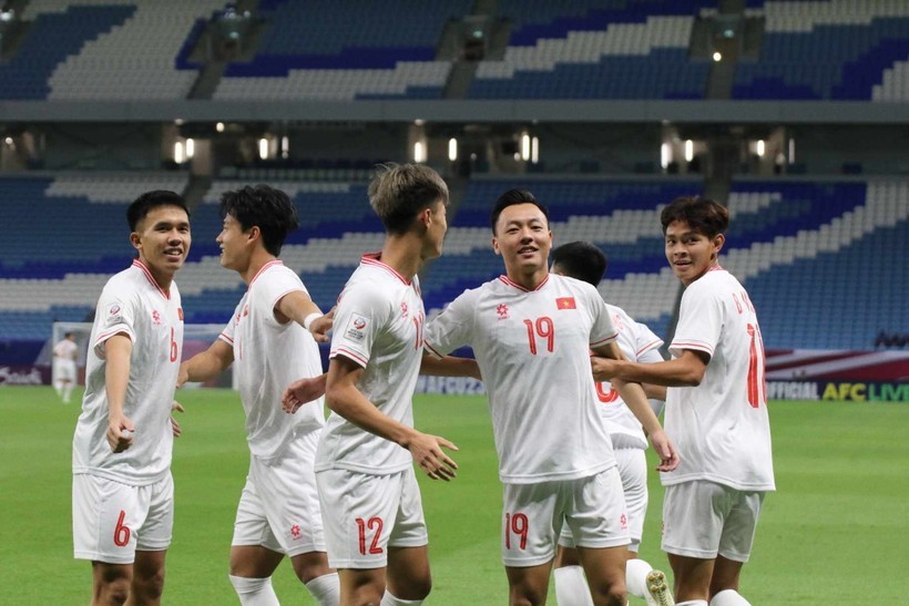 U23 Việt Nam khởi đầu thuận lợi trong trận ra qu&acirc;n VCK U23 ch&acirc;u &Aacute;