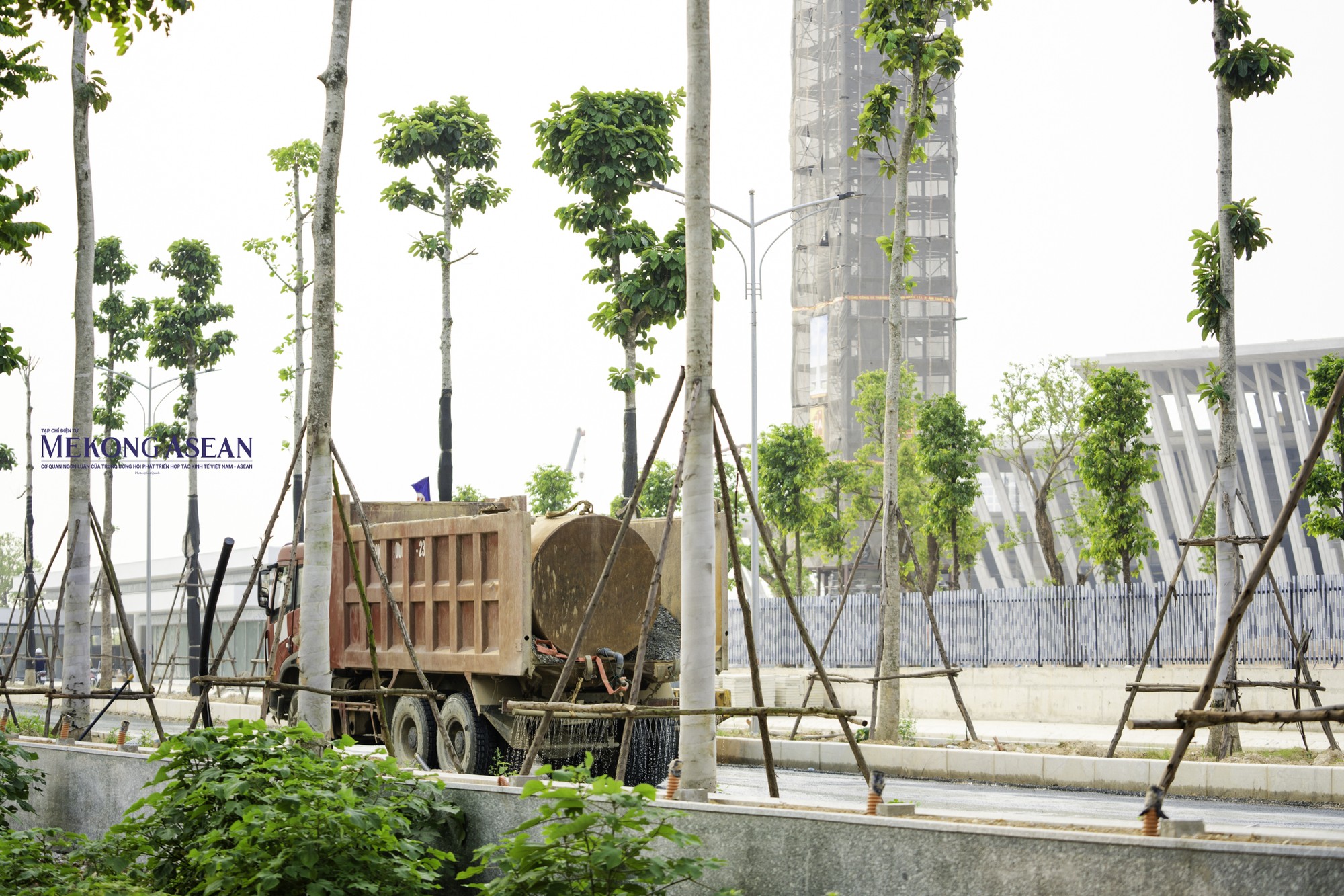 Dự kiến, sau khi ho&agrave;n thiện tuyến đường từ Trung t&acirc;m Thể dục &ndash; Thể thao qu&acirc;n đội Bộ Quốc ph&ograve;ng đến Bảo t&agrave;ng Lịch sử qu&acirc;n sự Việt Nam, sẽ tạo trục kết nối từ Khu li&ecirc;n hợp thể thao quốc gia Mỹ Đ&igrave;nh tới khu đ&ocirc; thị Vinhomes Smart City.