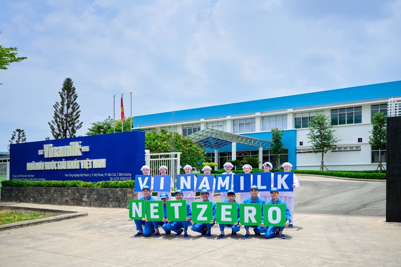 Vinamilk c&oacute; th&ecirc;m nh&agrave; m&aacute;y đạt chứng nhận trung h&ograve;a Carbon