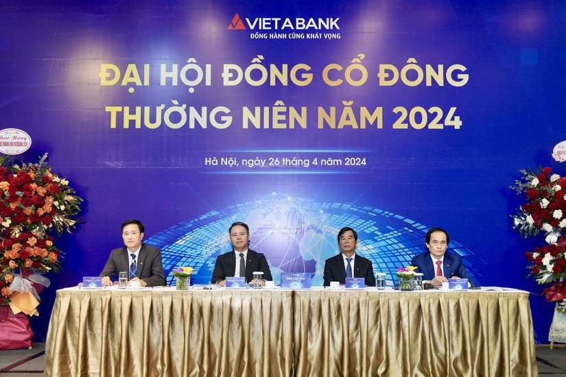 ĐHĐCĐ VietABank: Th&ocirc;ng qua kế hoạch ni&ecirc;m yết tr&ecirc;n s&agrave;n HOSE hoặc HNX