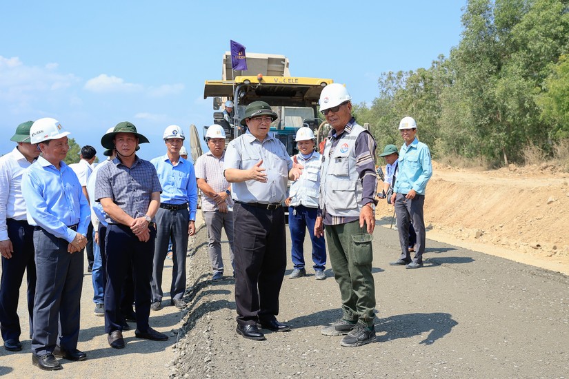 Phiên bản chính thức của 555Win thị s&aacute;t dự &aacute;n cao tốc V&acirc;n Phong - Nha Trang. Ản: VGP.