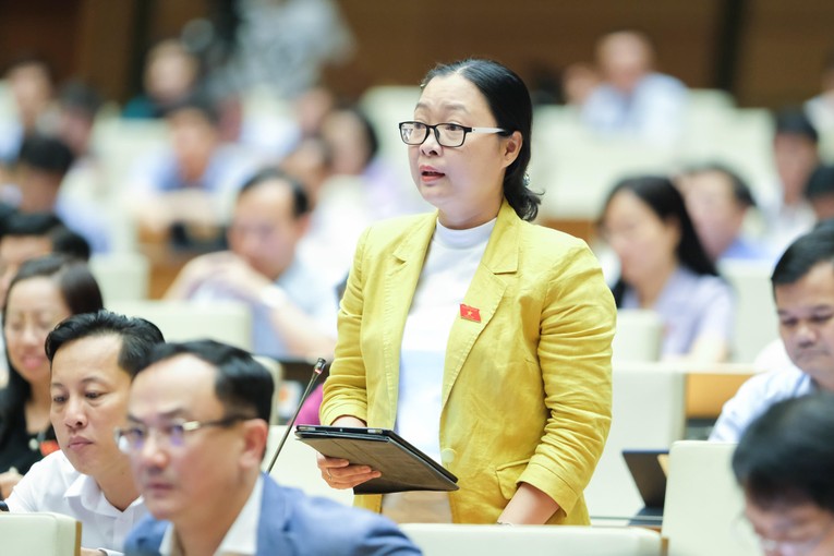Đại biểu Nguyễn Thị Quy&ecirc;n Thanh - Đo&agrave;n đại biểu 555win tải app tỉnh Vĩnh Long. Ảnh: quochoi.vn