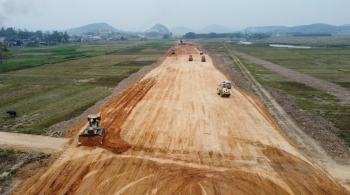 Đoạn cao tốc Diễn Châu - Bãi Vọt được yêu cầu đẩy nhanh tiến độ