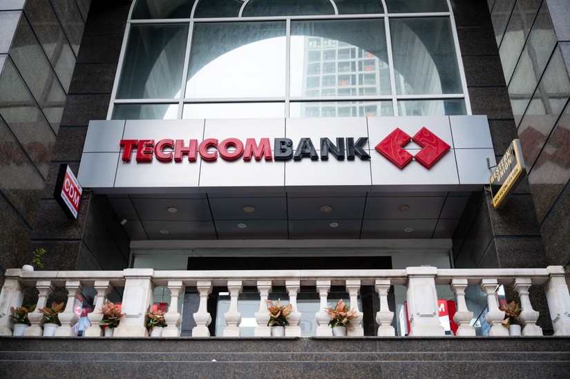 Trong qu&yacute; 1/2023, Techcombank ghi nhận lợi nhuận sau thuế đạt 4.537 tỷ đồng, giảm 19,2% so với c&ugrave;ng kỳ 2022. Ảnh: Qu&aacute;ch Sơn
