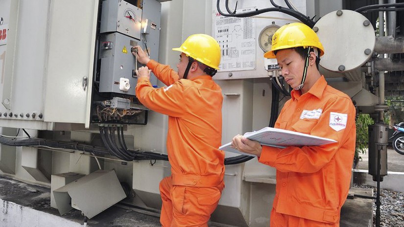 Việc tăng gi&aacute; điện v&agrave; tăng lương c&oacute; thể t&aacute;c động đến lạm ph&aacute;t nửa cuối năm