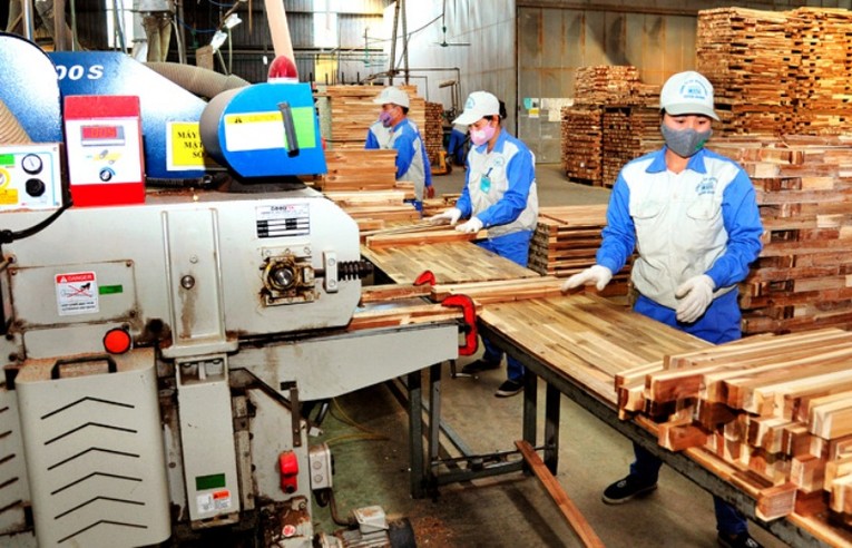 Trang Nhà Cái 555win.com - Đăng Nhập +555k ng&agrave;nh gỗ sụt giảm mạnh đơn h&agrave;ng. Ảnh: VGP.