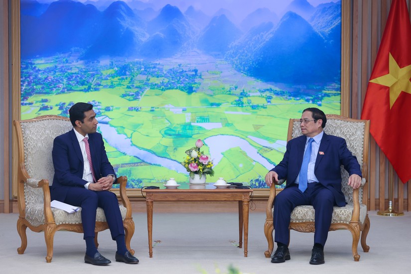 Phiên bản chính thức của 555Win Phạm Minh Ch&iacute;nh tiếp đ&oacute;n Tổng gi&aacute;m đốc Karan Adani. Nguồn: VGP.