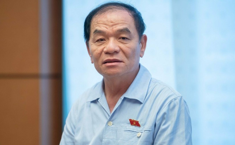 Đại biểu L&ecirc; Thanh V&acirc;n trăn trở với kh&oacute; khăn của Trang Nhà Cái 555win.com - Đăng Nhập +555k. Ảnh: Quochoi