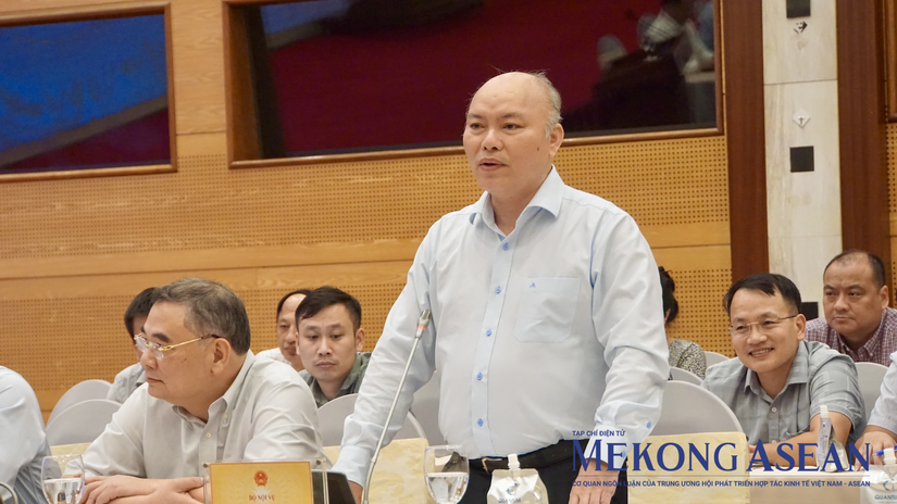 &Ocirc;ng Vũ Đăng Minh - Ch&aacute;nh văn ph&ograve;ng Bộ Nội vụ chia sẻ th&ocirc;ng tin tại họp b&aacute;o.