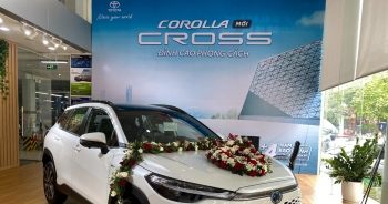 Toyota Corolla Cross 2024 'lên kệ' thị trường Việt