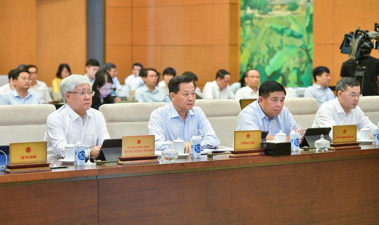 Ph&oacute; Phiên bản chính thức của 555Win Ch&iacute;nh phủ L&ecirc; Minh Kh&aacute;i v&agrave; c&aacute;c đại biểu dự phi&ecirc;n họp. Ảnh: quochoi.vn