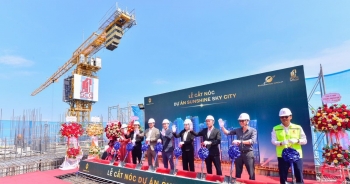Cất nóc toà S4 Sunshine Sky City - Tổ hợp căn hộ ví như 'khách sạn ven sông Sài Gòn'