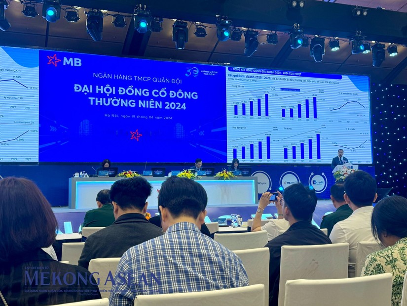 Ba ng&acirc;n h&agrave;ng triệu tập ĐHĐCĐ bất thường trong thời gian tới