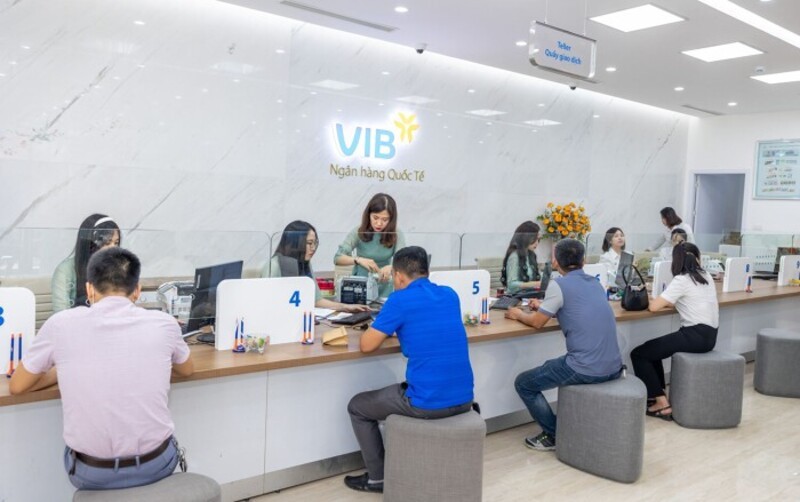 Người nhà lãnh đạo VIB chi hơn 264 tỷ đồng mua 14 triệu 555win555 slot, bắn cá, casino, thể thao, esports, game bài ngân hàng