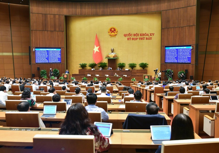 Đại biểu đăng k&yacute; thảo luận dự thảo Luật Trật tự, an to&agrave;n giao th&ocirc;ng đường bộ.