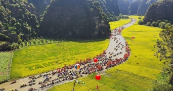 Du khách dự khai mạc Tuần Du lịch Ninh Bình 2024 được đưa đón miễn phí