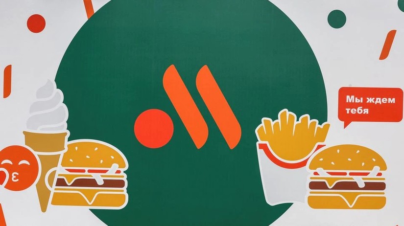 Thương hiệu McDonald&amp;amp;apos;s ở Nga được đổi t&ecirc;n mới v&agrave; logo mới. Ảnh: Reuters