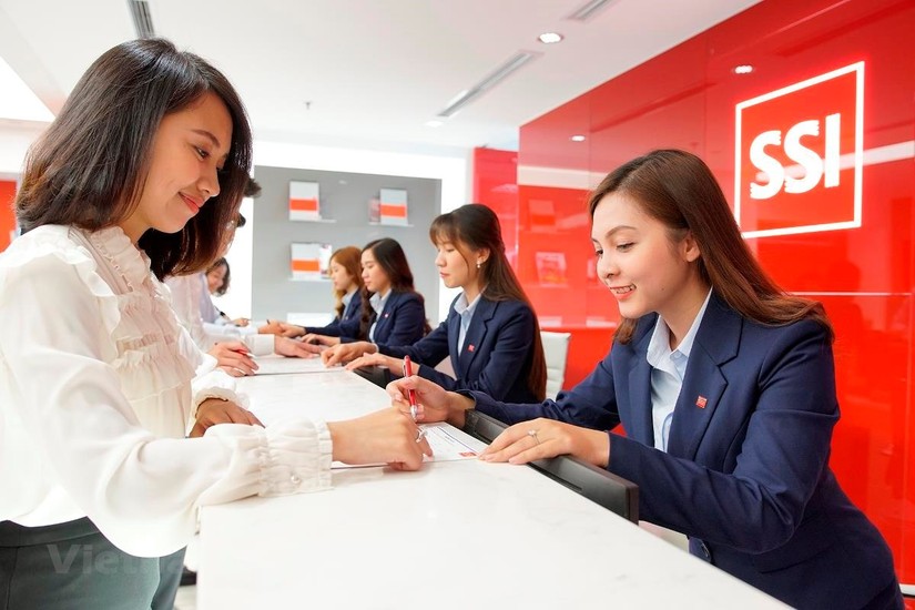 C&aacute;c c&ocirc;ng ty chứng kho&aacute;n &amp;amp;apos;dắt tay&amp;amp;apos; nhau rời danh s&aacute;ch vốn h&oacute;a tỷ USD