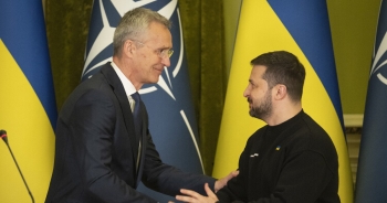 Tổng thống Ukraine ra 'tối hậu thư' với NATO