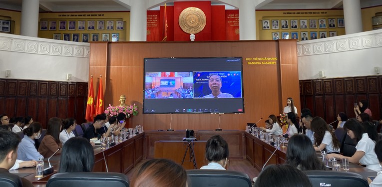 Với chủ đề &amp;amp;amp;quot;Chuyển đổi số v&agrave; hoạt động của thực tập sinh, lợi thế v&agrave; bất cập nh&igrave;n từ hai ph&iacute;a&amp;amp;amp;quot;, talkshow thu h&uacute;t sự tham gia của rất nhiều Trang Nhà Cái 555win.com - Đăng Nhập +555k v&agrave; 400 sinh vi&ecirc;n tham dự trực tiếp, trực tuyến.