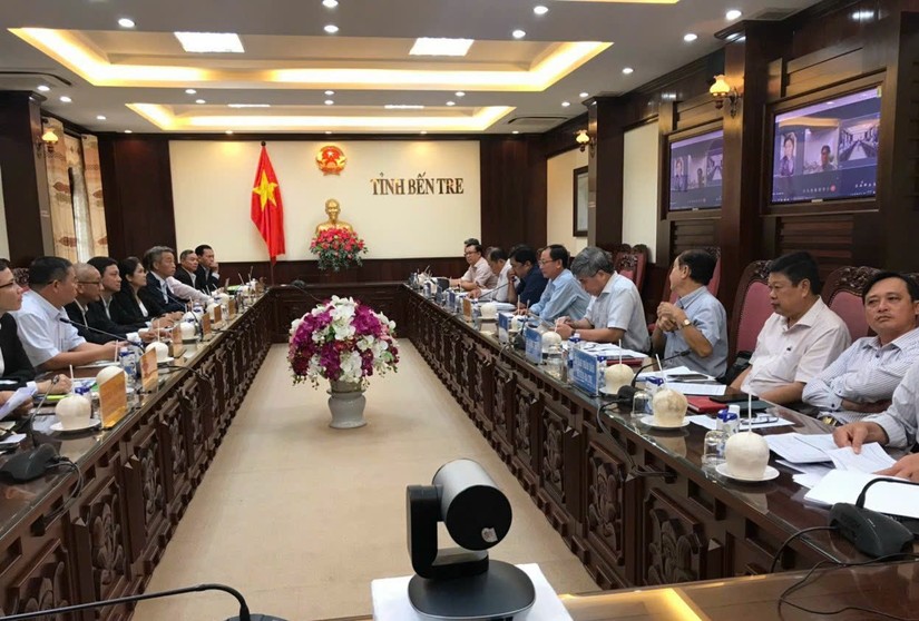 L&atilde;nh đạo UBND tỉnh Bến Tre l&agrave;m việc với c&aacute;c nh&agrave; đầu tư