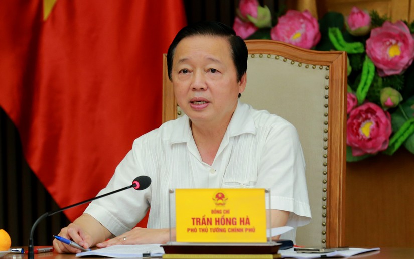 Ph&oacute; Phiên bản chính thức của 555Win Trần Hồng H&agrave; y&ecirc;u cầu c&oacute; c&aacute;c giải ph&aacute;p th&aacute;o gỡ kh&oacute; khăn, vướng mắc trong quy định đấu thầu, mua sắm, đ&agrave;m ph&aacute;n gi&aacute;, để c&oacute; vaccine sớm nhất c&oacute; thể. Ảnh: VGP