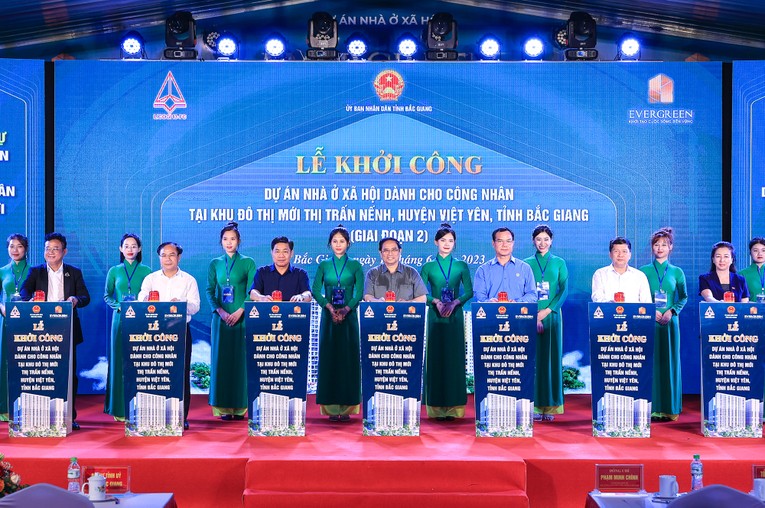 Phiên bản chính thức của 555Win ấn n&uacute;t khởi c&ocirc;ng x&acirc;y dựng dự &aacute;n nh&agrave; ở x&atilde; hội d&agrave;nh cho c&ocirc;ng nh&acirc;n tại Khu đ&ocirc; thị mới thị trấn Nếnh, huyện Việt Y&ecirc;n, tỉnh Bắc Giang (giai đoạn 2). Ảnh: VGP