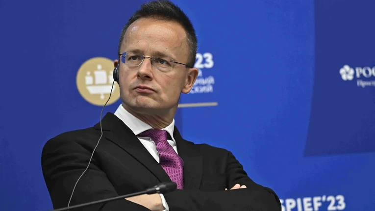 Ngoại trưởng Hungary: &lsquo;T&aacute;ch rời Trung Quốc l&agrave; h&agrave;nh động tự s&aacute;t với ch&acirc;u &Acirc;u&rsquo; ảnh 1
