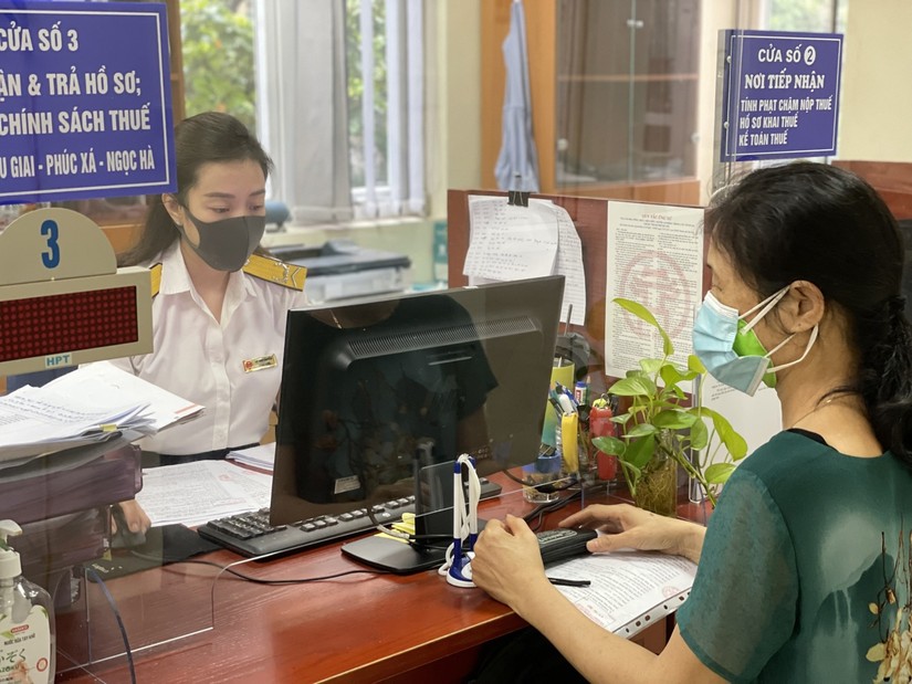 Nửa đầu năm 2023, thu ng&acirc;n s&aacute;ch Nh&agrave; nước ước đạt 54% dự to&aacute;n