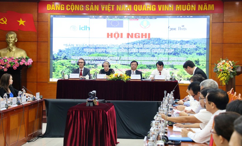 Hội nghị Sản xuất v&agrave; cung ứng c&agrave; ph&ecirc; kh&ocirc;ng g&acirc;y mất rừng theo quy định của Li&ecirc;n minh Ch&acirc;u &Acirc;u. Ảnh: Phương Thảo.