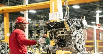 Toyota 'rót' thêm 282 triệu USD vào nhà máy động cơ đốt trong