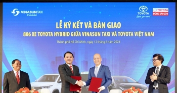 Toyota 'bắt tay' Vinasun ra mắt dịch vụ taxi hybrid