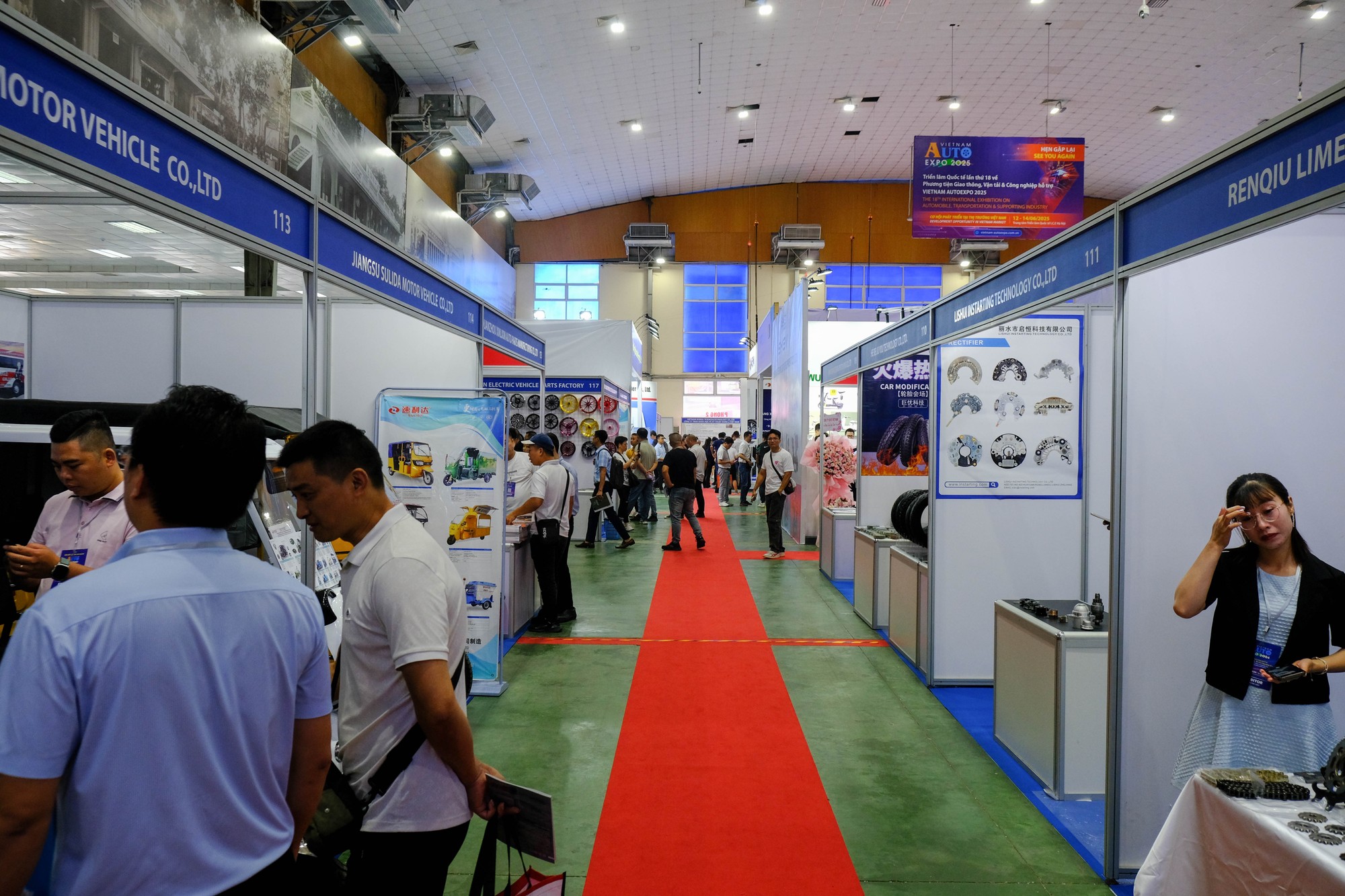 Ng&agrave;y 13/6, Triển l&atilde;m quốc tế lần thứ 17 về phương tiện giao th&ocirc;ng, vận tải, c&ocirc;ng nghiệp hỗ trợ (Vietnam AutoExpo 2024) đ&atilde; khai mạc tại Trung t&acirc;m Triển l&atilde;m Quốc tế ICE (91 Trần Hưng Đạo, Ho&agrave;n Kiếm, H&agrave; Nội). Chương tr&igrave;nh do Cục C&ocirc;ng Nghiệp (Bộ C&ocirc;ng thương), Hiệp hội C&ocirc;ng nghiệp Hỗ trợ Việt Nam (VASI), Hội Kỹ sư &Ocirc; t&ocirc; Việt Nam (VSAE) phối hợp tổ chức. Ảnh: L&ecirc; An/555win Login.