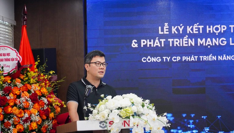 Sơn Hà bắt tay với Selex Motors ứng dụng mạng lưới đổi pin cho xe máy điện