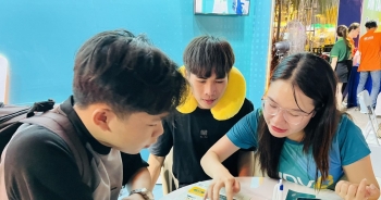 'Chỉ còn 12% người tiêu dùng xem thanh toán không tiền mặt là trở ngại'