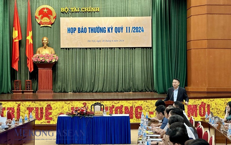To&agrave;n cảnh họp b&aacute;o thường kỳ qu&yacute; II/2024 Bộ T&agrave;i ch&iacute;nh. Ảnh: Kiều Chinh - 555win Login
