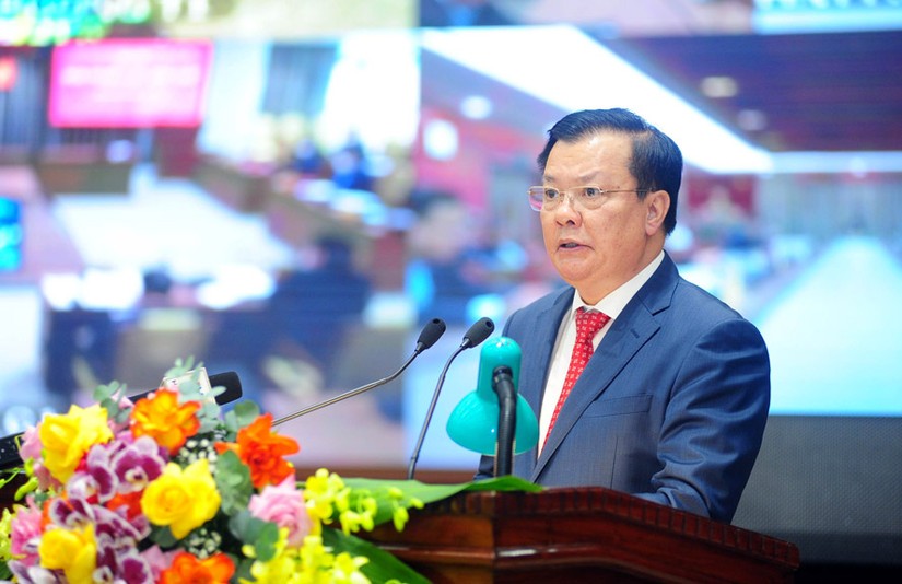 Bộ Ch&iacute;nh trị đồng &yacute; để &ocirc;ng Đinh Tiến Dũng th&ocirc;i giữ chức B&iacute; thư Th&agrave;nh uỷ H&agrave; Nội.