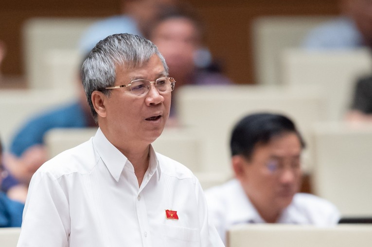 Đại biểu Nguyễn Anh Tr&iacute; - Đo&agrave;n ĐBQH TP H&agrave; Nội