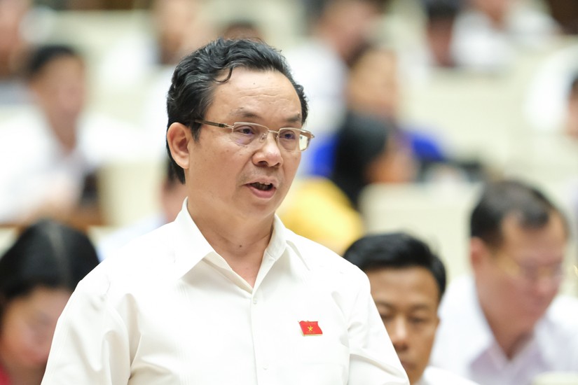 Đại biểu Ho&agrave;ng Văn Cường - Đo&agrave;n ĐBQH TP H&agrave; Nội.